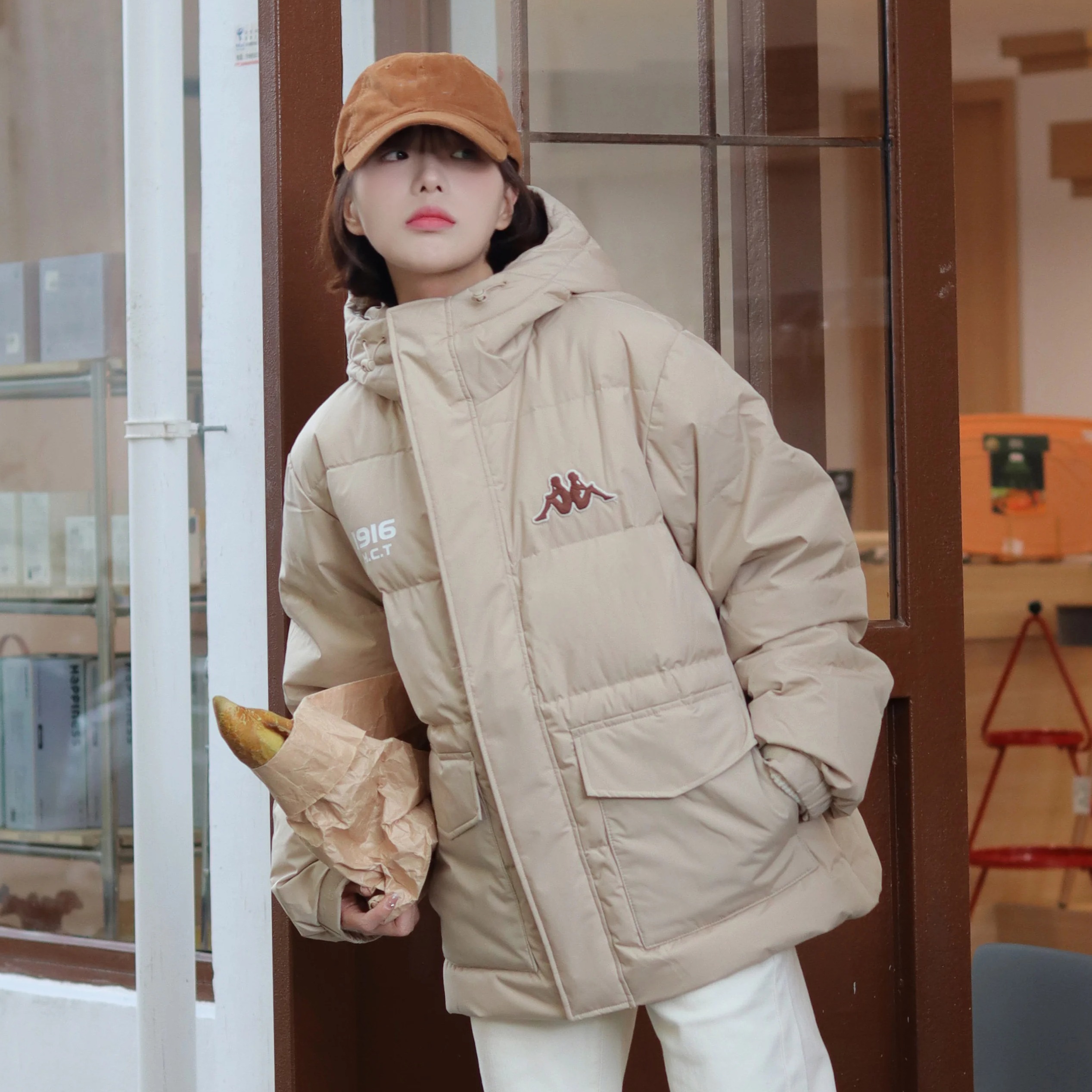 卡帕防风保暖休闲羽绒服挺括有型