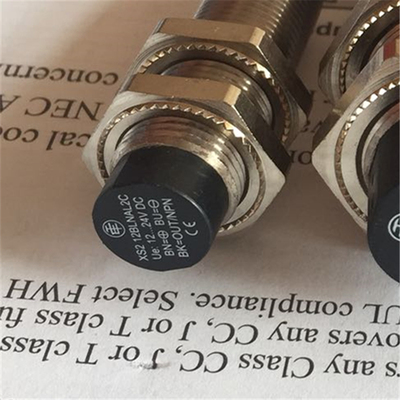 主机测速开关扶梯梯级缺失光电感应器XS230BLNAL2C XS21218传感器