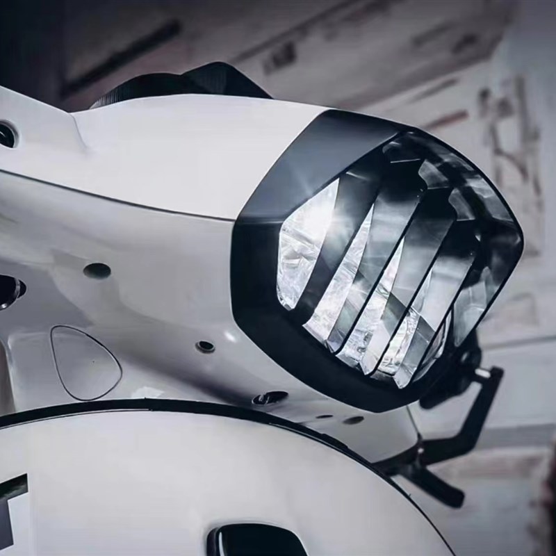 【vespa冲刺黑化灯框】改装竞技格栅大灯眉前灯框sprint150东南亚