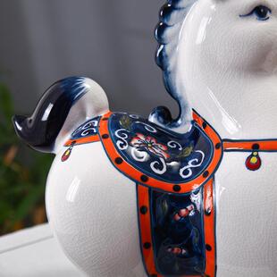 新款直销冰裂纹青花陶瓷青梅竹马创意家居装饰客厅酒柜书桌生肖马