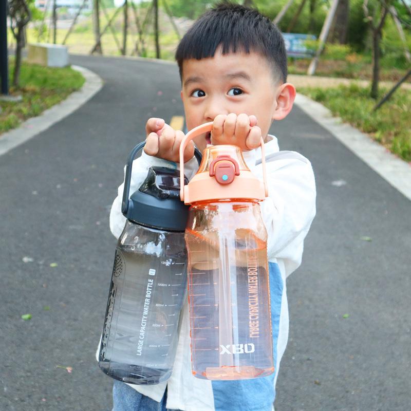 直销新款夏季水杯男大容量塑料水壶学生耐高温夏季运动瓶2000ML健