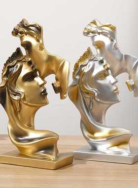 新款直销树脂工艺品家居客厅装饰品两情相悦桌面小摆件结婚生日情