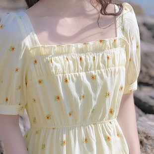 夏季 气质温柔甜美初恋少女显瘦裙子仙女风度假碎花连衣裙 新款 法式