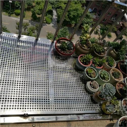 厂家304不锈钢冲孔网冲孔板塑料孔板花架垫板阳台防盗网垫板打孔