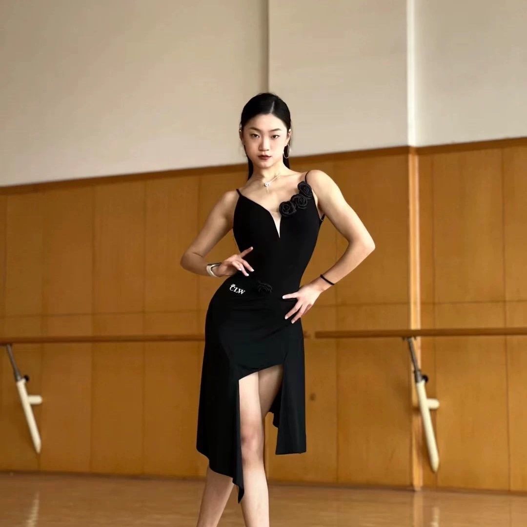 女士拉丁吊带露背上衣不规则半裙