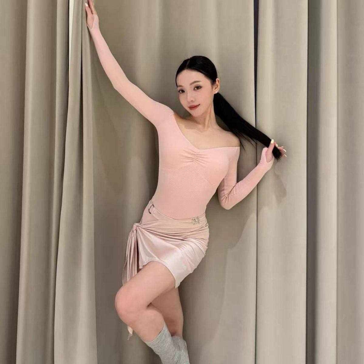 2026冬季新款拉丁舞服女一字肩螺纹长袖上衣分体系带短裙练功服装,运动/瑜伽/健身/球迷用品,拉丁舞练习套装,淘宝优惠券,粉丝福利购,淘宝优惠卷