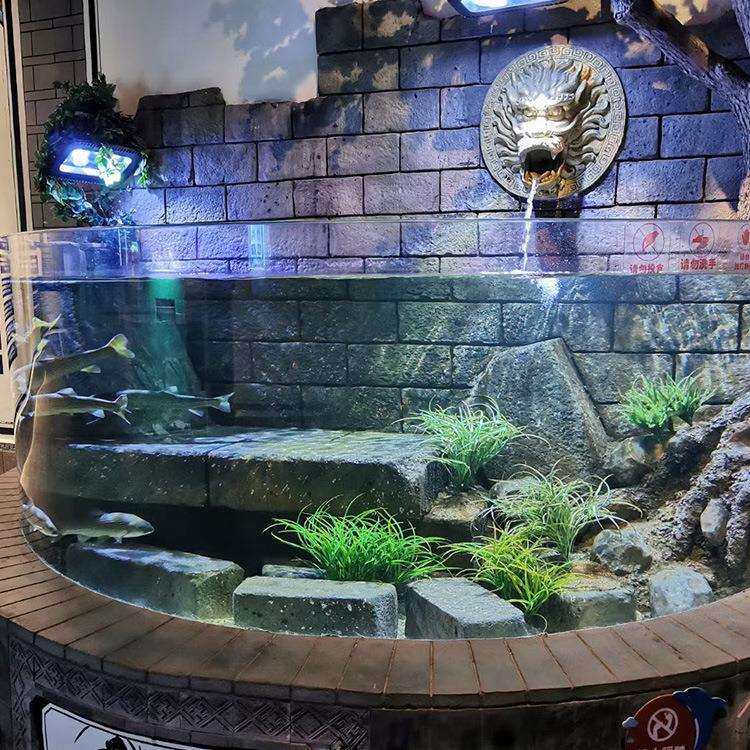 圆柱形主题场馆大厅室内大型鱼缸水族馆雨林缸海洋馆鱼缸安装设计