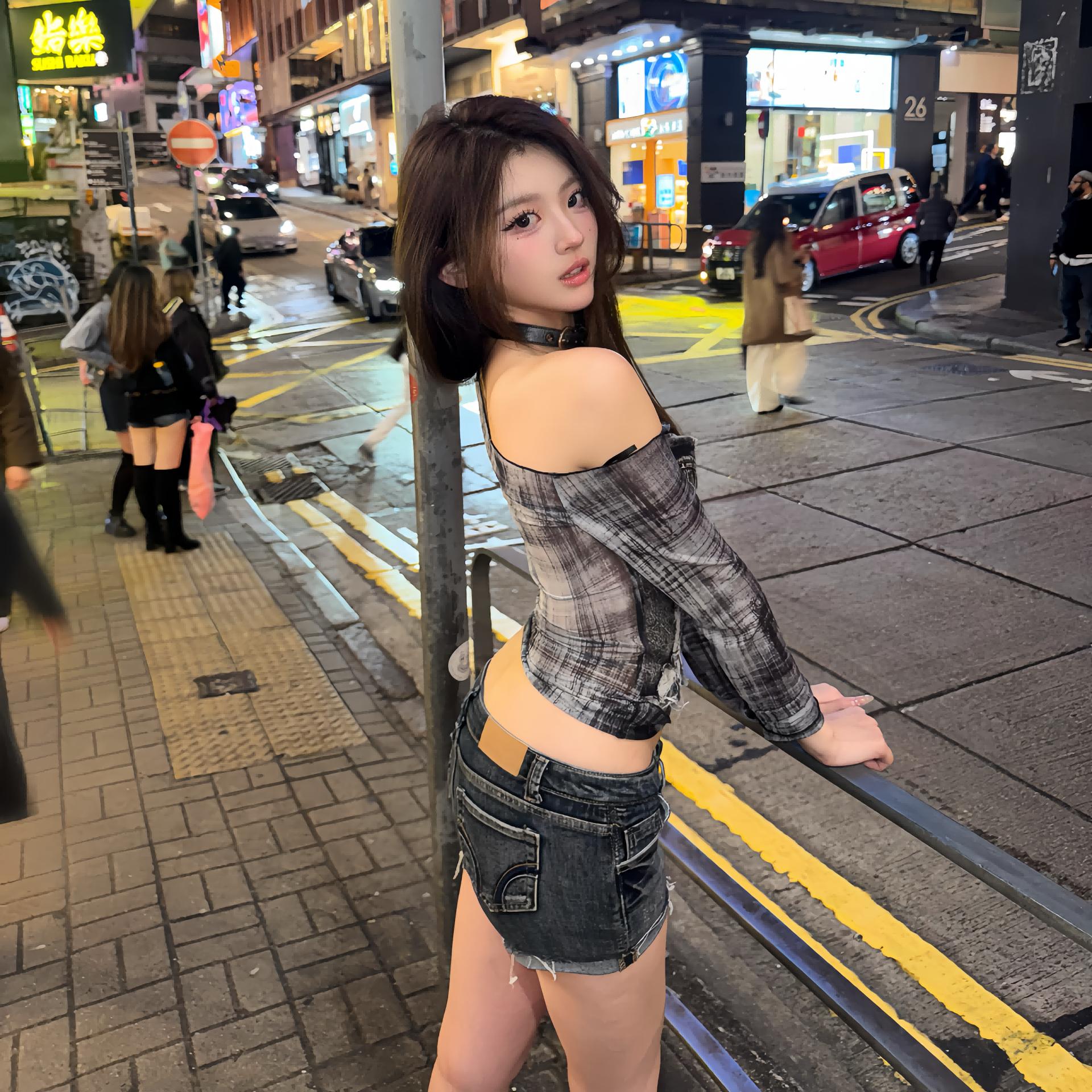 SiCii 反转街头 重工牛仔拼接抹胸辣妹露肩设计感T上衣