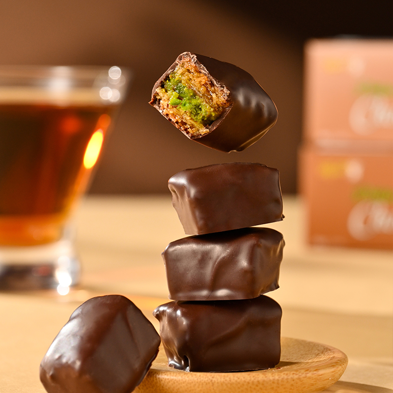 土耳其进口坚果夹心黑巧克力