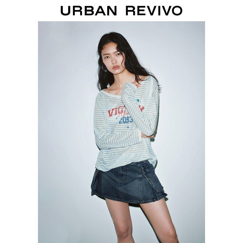 UR2026夏季新款女装潮流美式复古做旧印花条纹斜肩T恤UYV460096