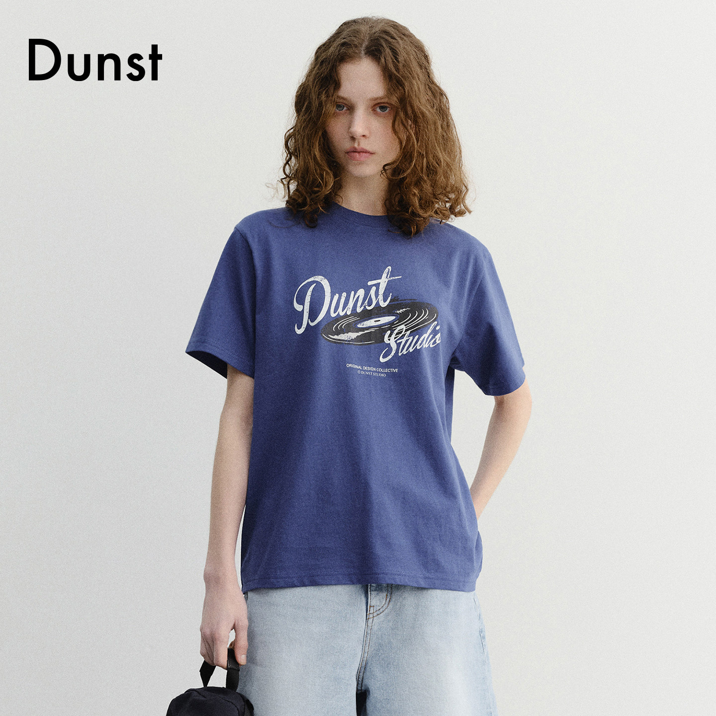 Dunst【嘟颖doyeong同款】2026夏季黑胶唱片印花短袖T恤UDTS6B144