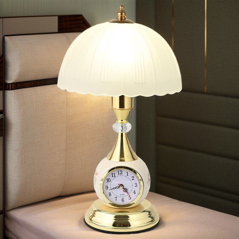 台灯床头卧室轻奢高级感带静音钟表灯2024新款主卧床头柜台灯夜灯