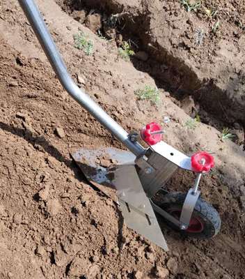 新农用家用翻地小型人力神器犁手动开沟机手P拉犁地翻土耕田机挖