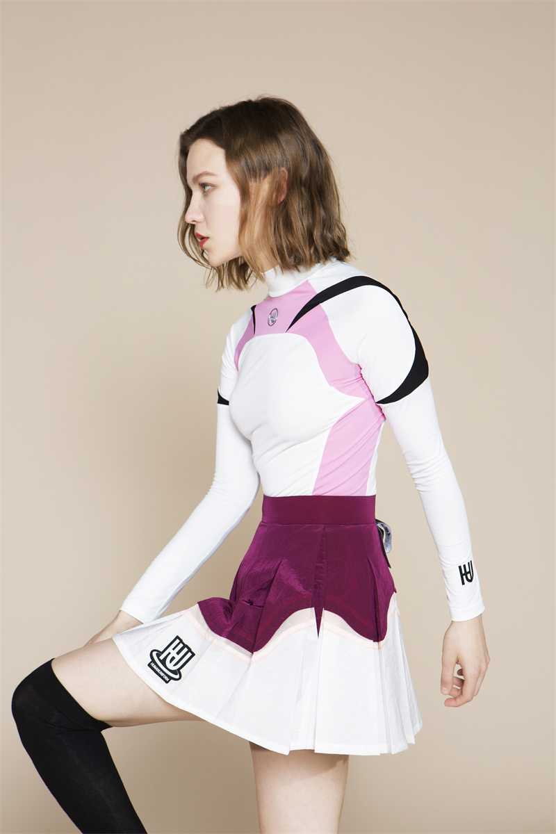 HUMANUNIFORM尤尼馥指定合作店铺 金属感融化迷你褶裙