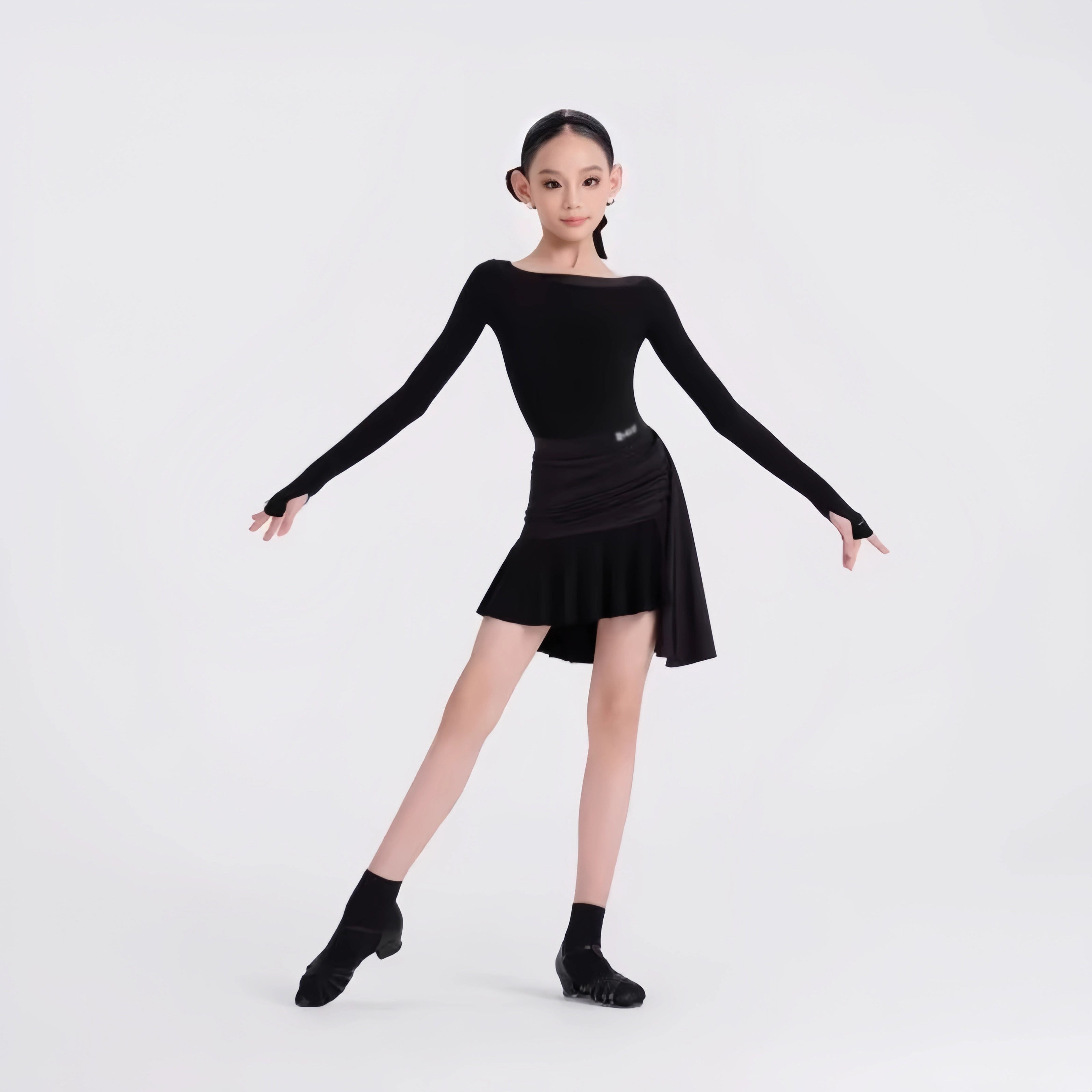 2026冬新款拉丁舞服套装女童纯色