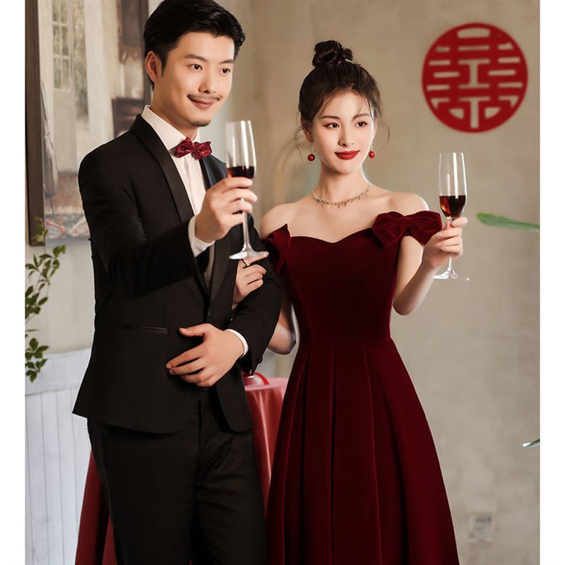 一字肩丝绒敬酒服新娘秋冬季平时可穿婚礼晚礼服裙女连衣裙中长款