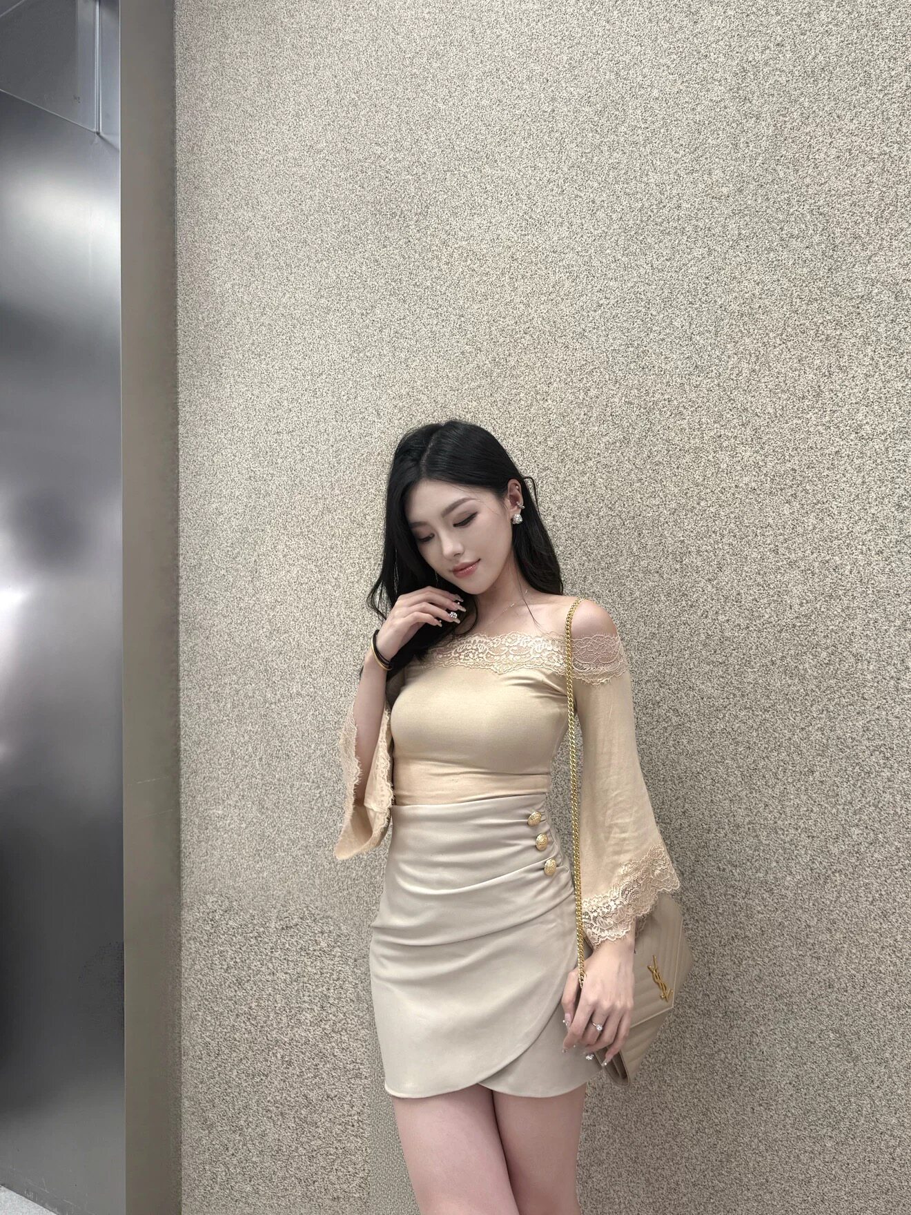 纯欲甜美蕾丝一字肩修身显瘦长袖T恤女早秋新款辣妹露肩短款上衣