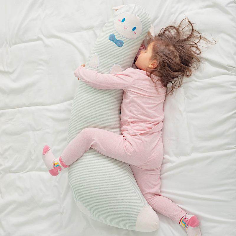直销新款纯棉领结小羊长条枕儿童睡觉抱枕侧睡夹腿枕头男女孩床上
