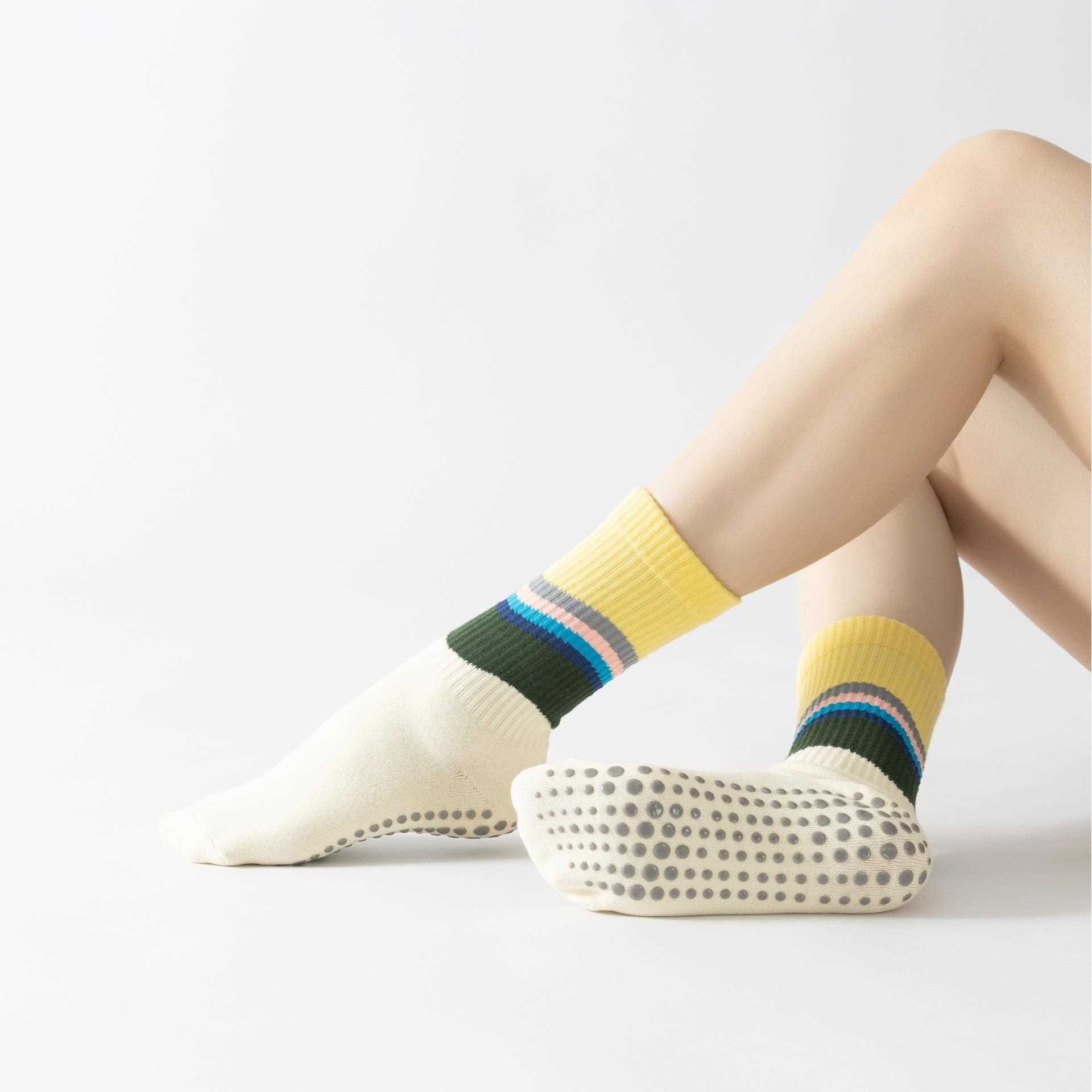 新款直销四季款圆头瑜伽小腿袜吸汗防滑瑜伽袜普拉提涂鸦袜