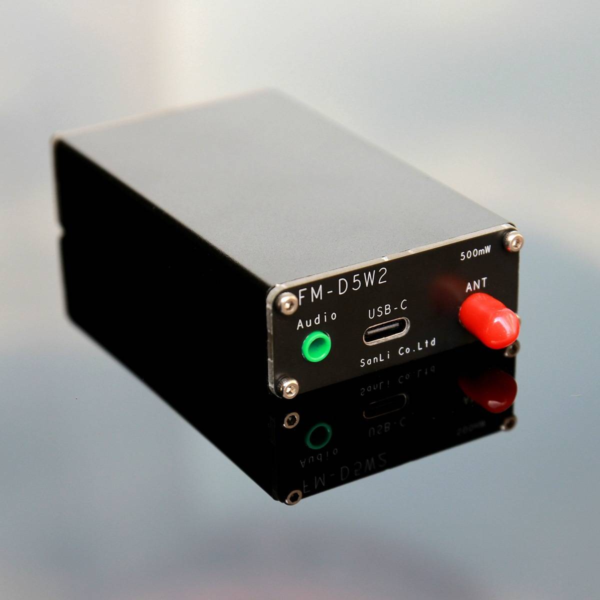 包邮直拍2千米FM发射机数字显示0.5W 500mW立体声76-108M英语听力