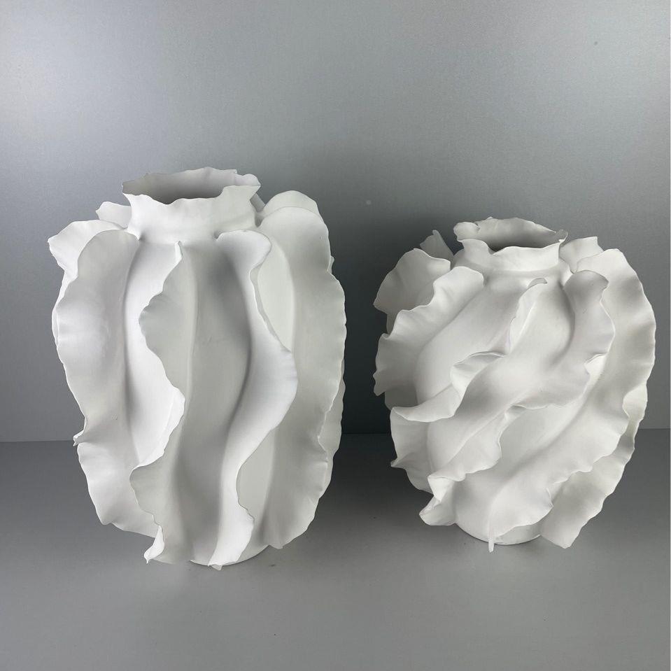现代约轻奢边圆形陶白色花瓷瓶样板房间波浪30花插花简器博古架摆