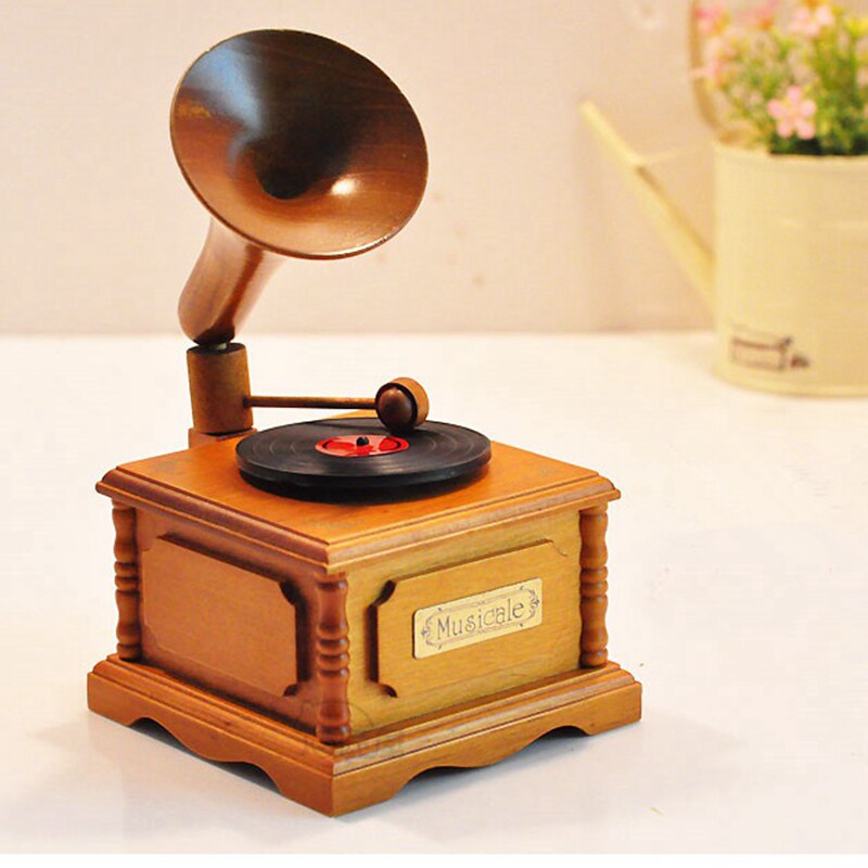 包邮木质复古留声机音乐盒创意天空之城八音盒钢琴男友女生日礼物