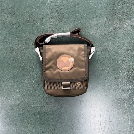 Minus Two  斜挎包小包欧美明星同款UKDRIPDRILL嘻哈街头休闲时尚