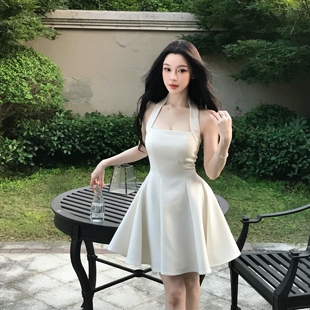 YOUENBB 收腰显瘦露背纯欲风性感 塞纳旋律 气质挂脖连衣裙夏季