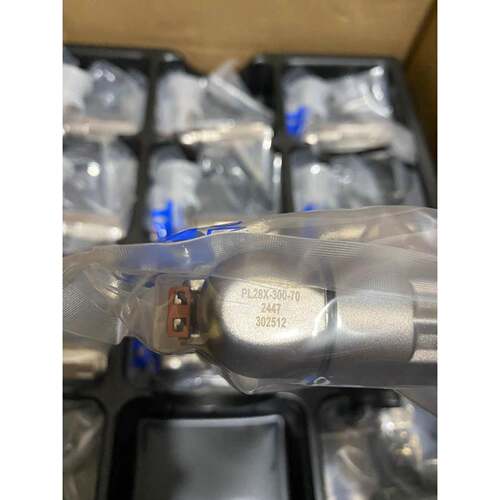 安费诺PL28X/V/U-300-70 原密封包装 现货 顺丰发货
