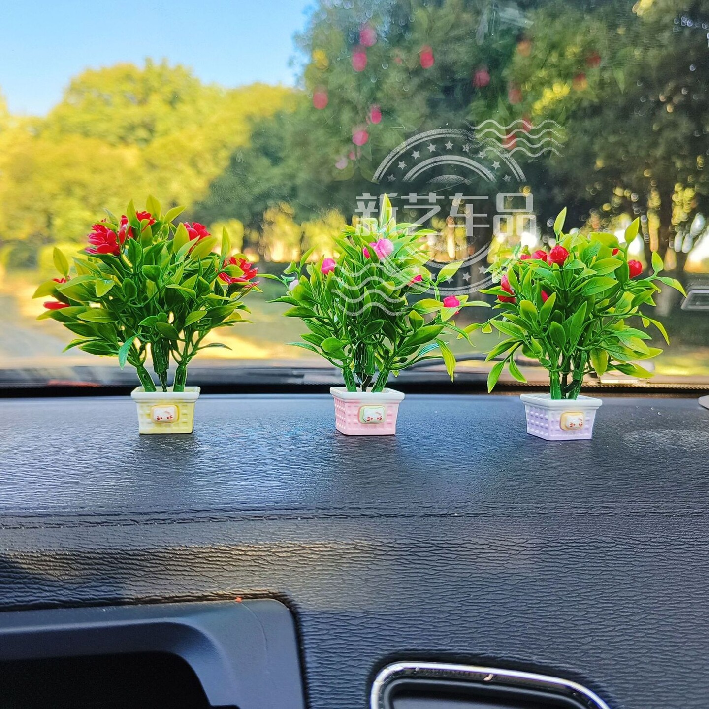 新款汽车绿植仿真装饰创意可爱盆栽中控台治愈车载花盆摆件