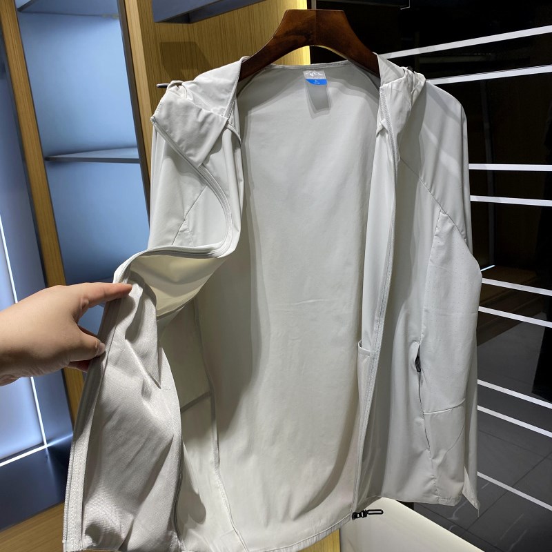 砖业户外牛货!腋下大片激光打孔!夏季新品男士防晒皮肤衣薄外套