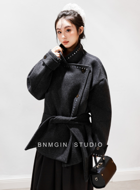 BNMGIN老钱风可翻立领毛呢大衣女款韩系中长款复古铆钉系带厚外套
