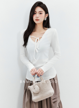 BNMGIN绝美巨好看的小内搭2026春季超火减龄上衣系带V领打底衫t恤