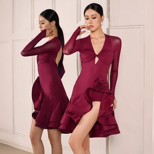 2026秋冬新款 V领镂空露背鱼骨连衣裙带胸垫 成人拉丁舞练习服长袖