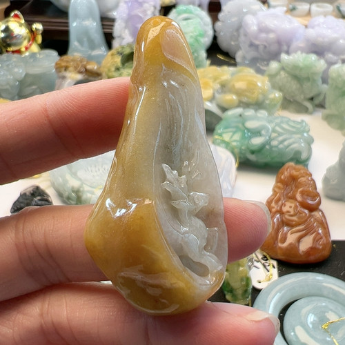 送证书天然翡翠A货黄皮小鹿