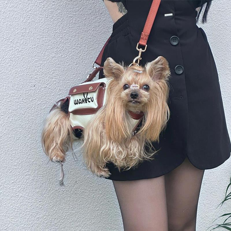 wakytu狗狗外出单肩斜挎背包宠物背带骑行狗包猫包中小型犬牵引绳