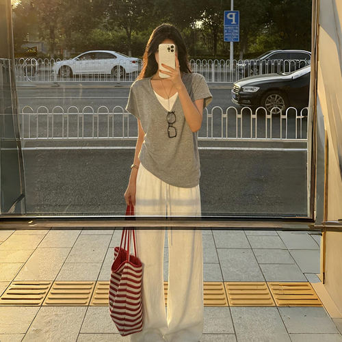 正肩假两件V领短袖T恤女