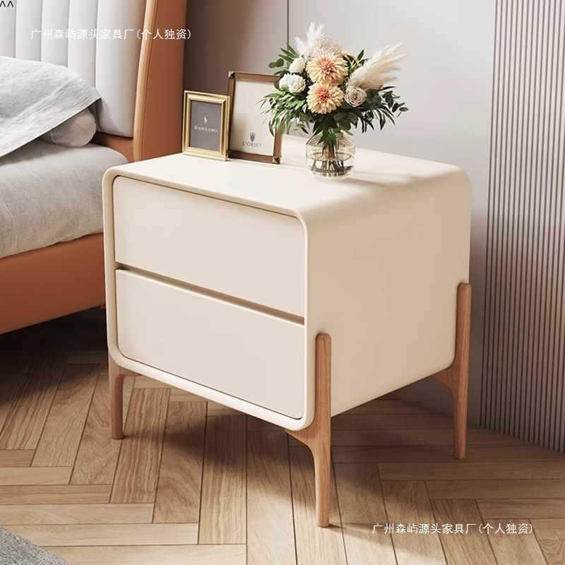 奶油风床头柜简约现代小型实木床边柜2025新款家用卧室感