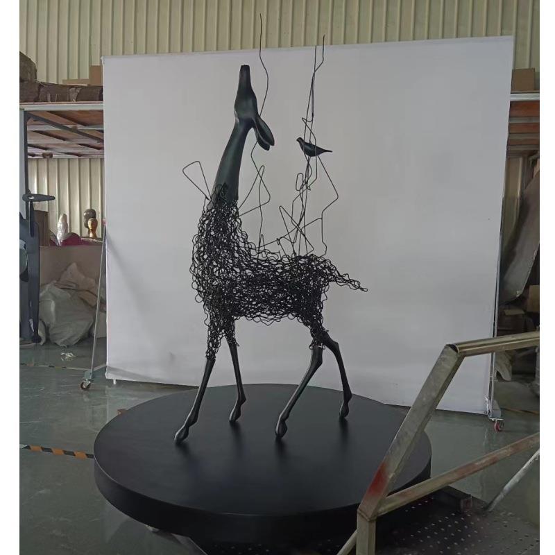 金属鹿落地软装饰品抽象摆件现代简约户外草坪庭院梅花鹿景观雕塑