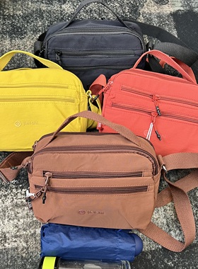 手提斜挎包多隔层手机红色日韩系轻便运动布包逛街通勤百搭可水洗