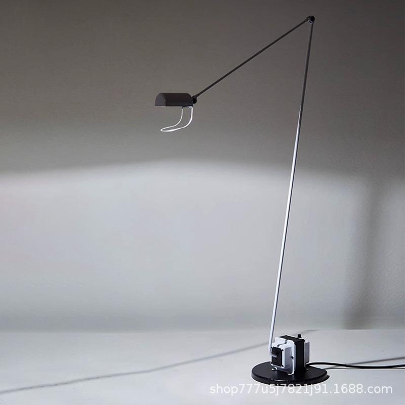 广东中山现代简约设计师款台灯客厅书房沙发旁阅读装饰摇臂led