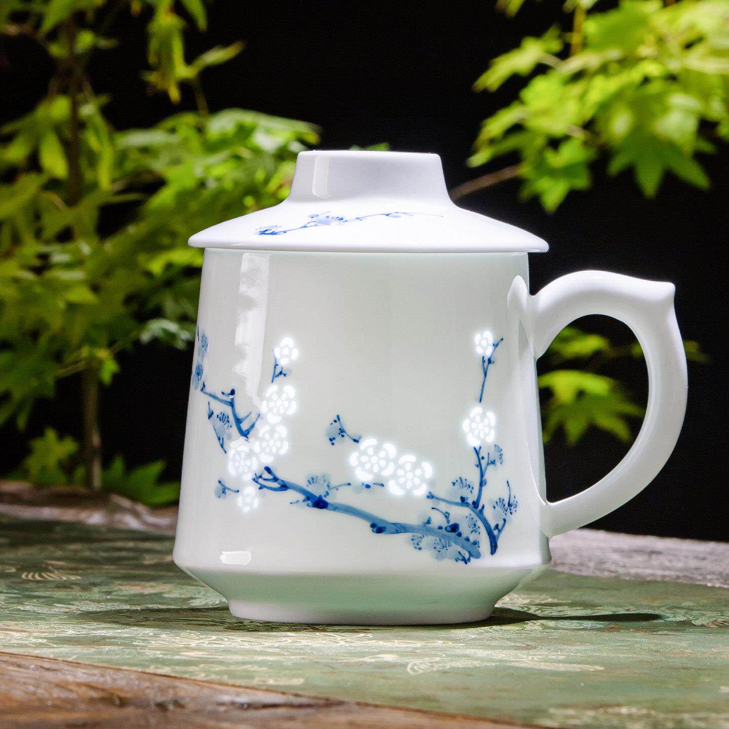 景德镇陶瓷过滤茶杯带盖子高端中式手绘梅花玲珑杯子茶水分离礼盒