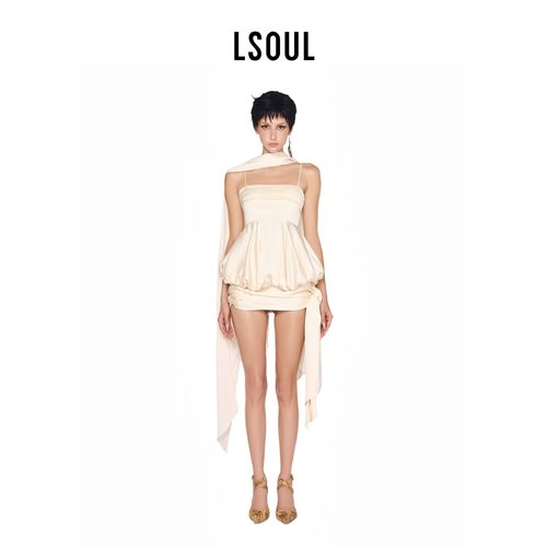 【Jennie同款】LSOUL2025新品度假风真丝抽绳米白色吊带连衣裙