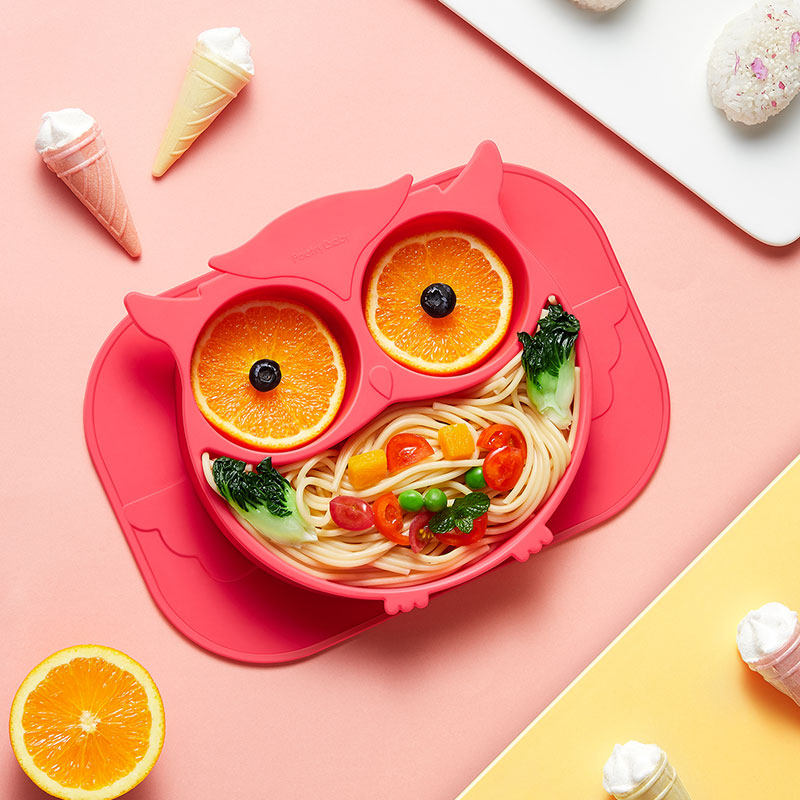 宝宝餐盘分格盘婴儿吸盘式学吃饭辅食碗儿童硅胶防摔卡通餐具套装