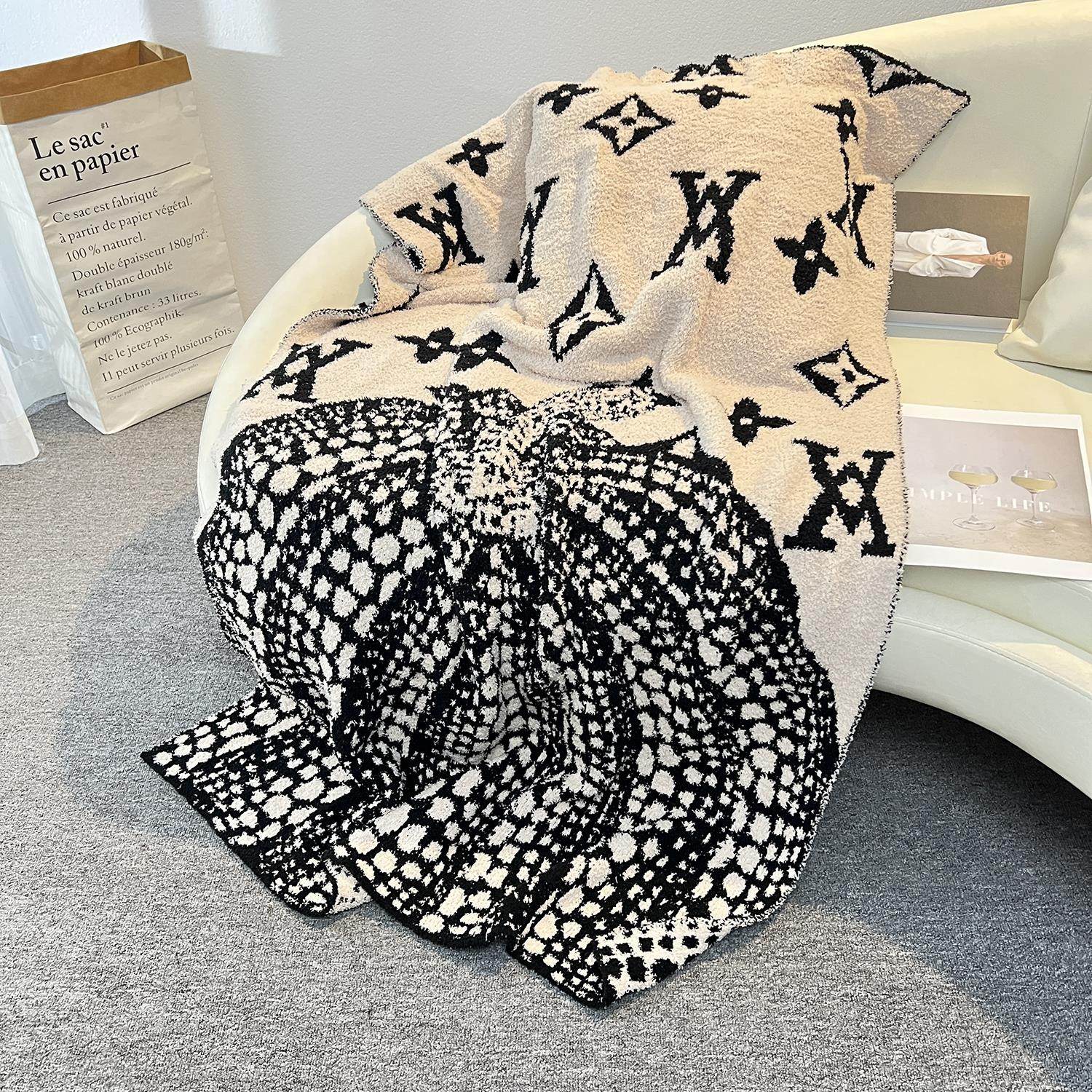 轻奢高级秋冬软绵绵半边绒毯加厚针织设计款盖毯午休披肩休闲绒毯