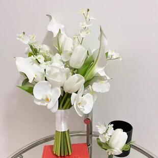 领证new韩系手捧花白色玫瑰花束订婚结婚彷真花520闺蜜di礼物球形