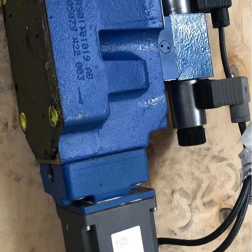 VZ80一A2RX一10RC系列原装日本大金液压泵。维修比例阀,液压系统