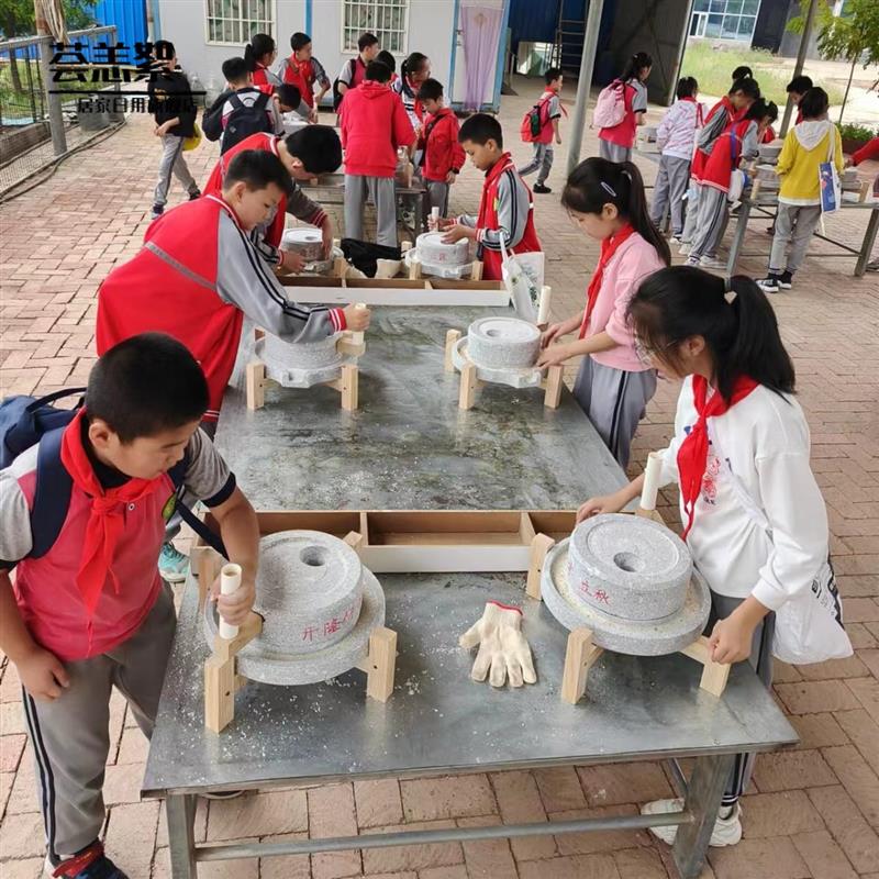 供应石磨小型家用磨盘老石磨青麻手工豆浆机拐磨幼儿园学研小石磨