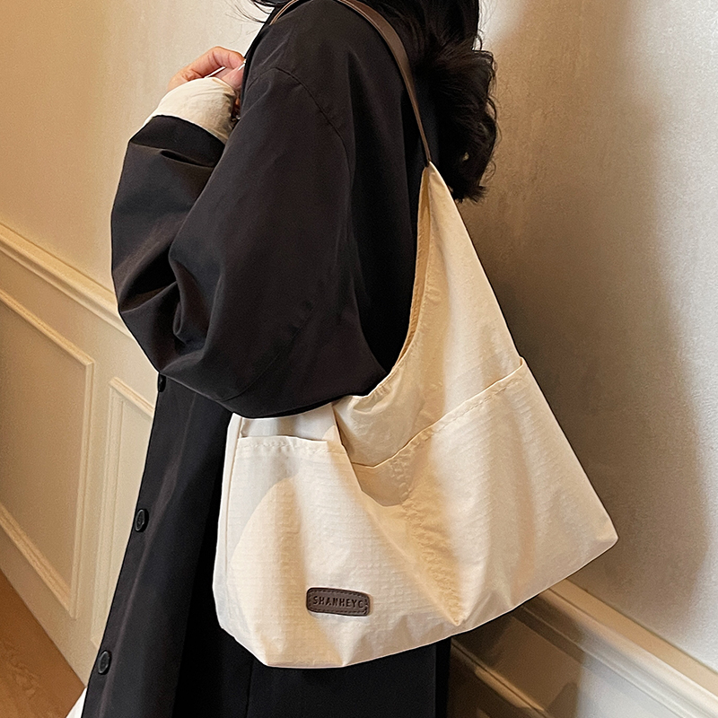 2025新款大容量休闲单肩包腋下托特包纯色百搭手提包男女通勤背包