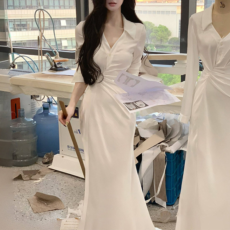 金秘书秋季v领衬衫连衣裙优雅气质女褶皱收腰显瘦翻领鱼尾长裙
